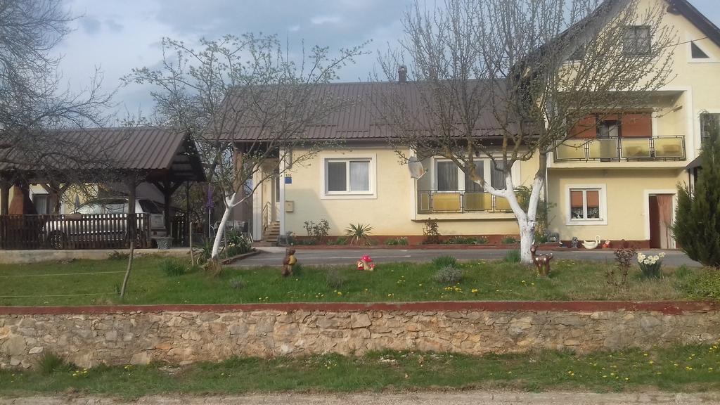 Rooms "Dragica" Оточац Экстерьер фото