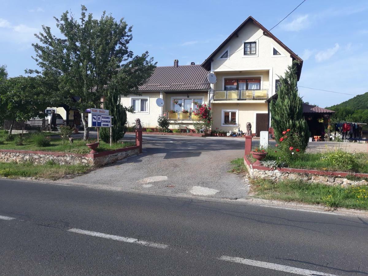 Rooms "Dragica" Оточац Экстерьер фото